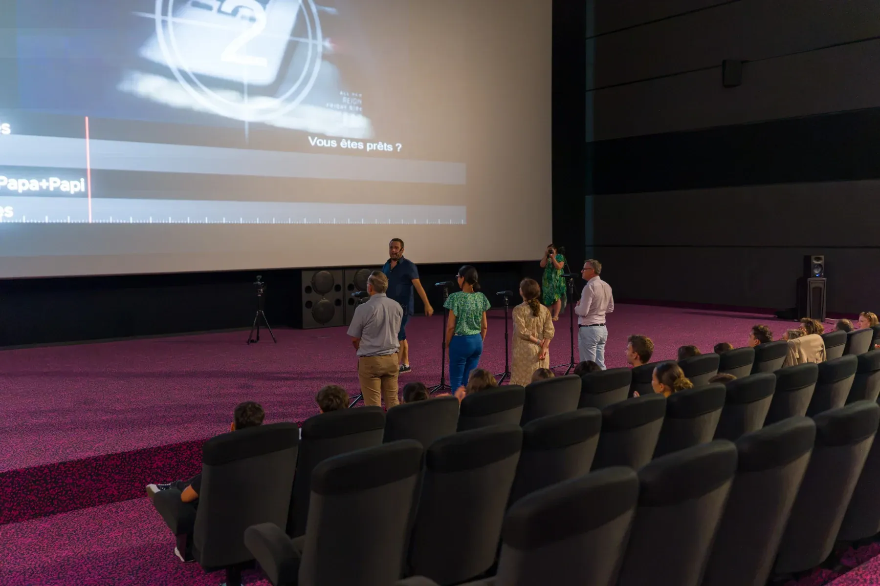 Salle de cinéma pendant un atelier de doublage