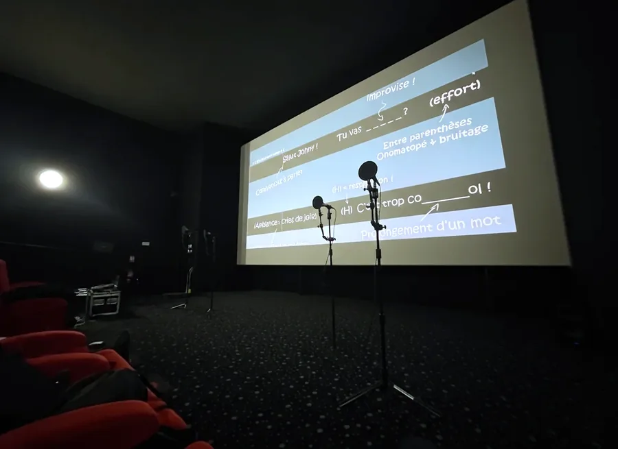Salle de cinéma prête pour l'atelier